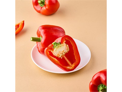 fresho! Capsicum - Red, 2 pcs