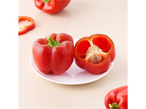fresho! Capsicum - Hydroponically Grown, Red, 2 pcs