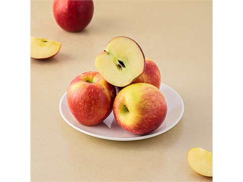 fresho! Cosmic Crisp Imported Apples, 4 pcs