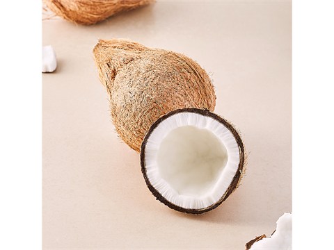 fresho! Coconut - Medium, 1 pc