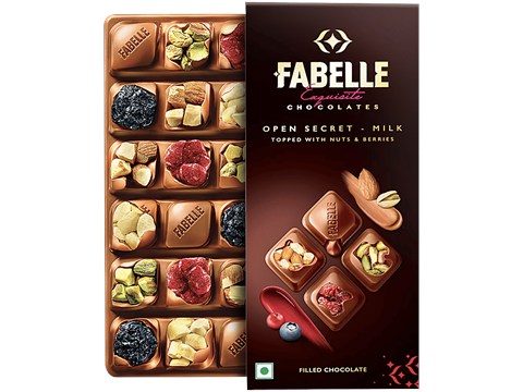 Fabelle Exquisite Open Secret Chocolates - Milk Topped With Nuts & Berries, 121 g