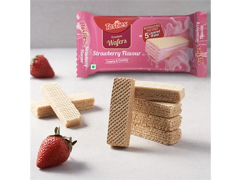 Tasties 5-Layer Wafers - Strawberry, 60 g