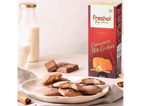 fresho! Signature Cinnamon Choco Indulgence Milk Choco Glazed Cookies, 75 g