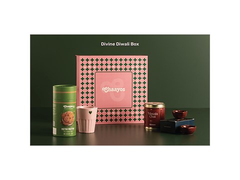 Chaayos Pink Festival Gift Box Set With Tea & Snacks, 5 pcs