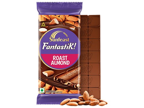 Sunfeast Fantastik Roast Almond Chocolate Bar, 34 g