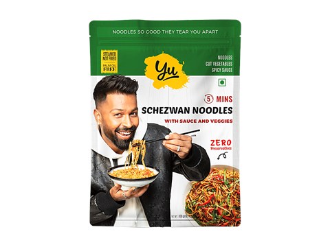 Yu Instant Schezwan Hakka Stir Fry Noodles Meal With Sauce+ Veggies - Singapore Style, Zero Preservatives, 100 g