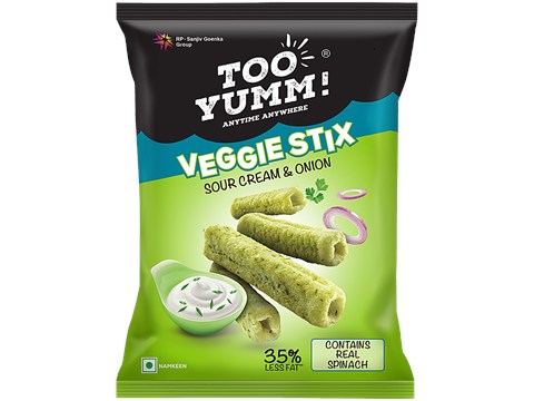 Too Yumm! Sour Cream & Onion Flavour Veggie Stix Namkeen, 21 g