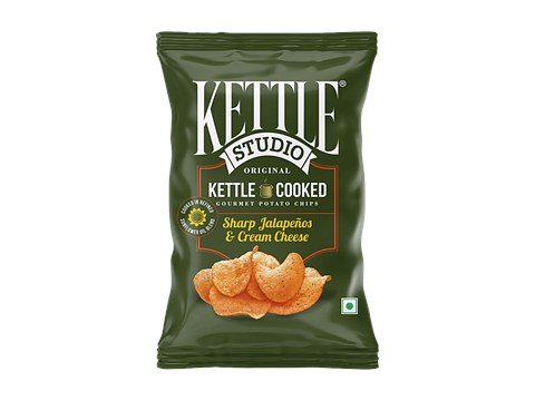 Kettle Studio Sharp Jalapenos & Cream Cheese Potato Chips, 120 g